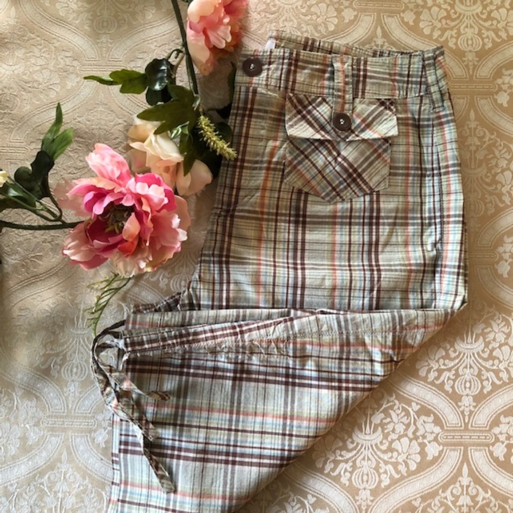 Bermuda Shorts in Brown Plaid